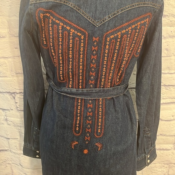 Wrangler Retro Denim Dress Embroidered Back Belt Long Sleeves Pearl Button Snaps - Picture 8 of 13